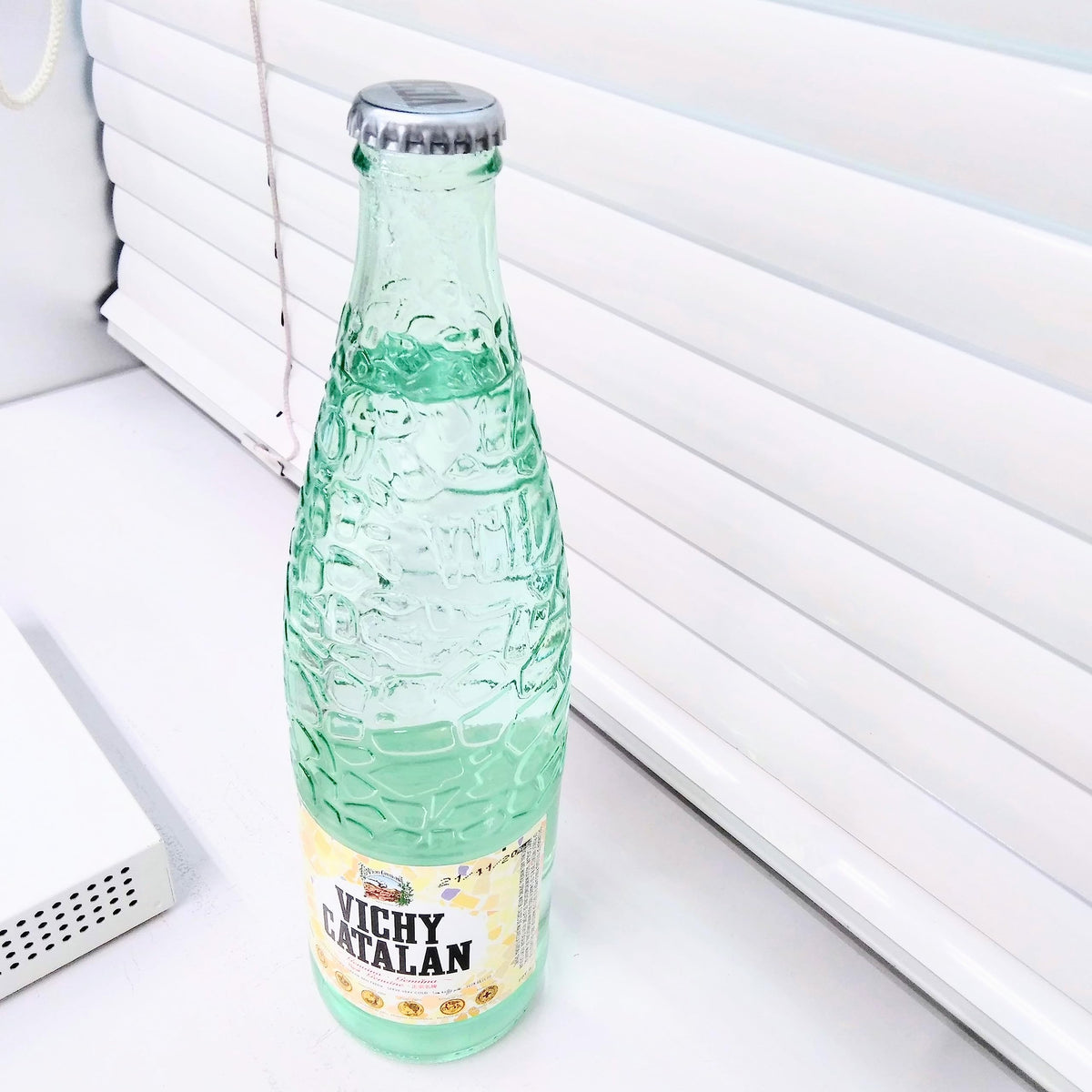 Sparkling Mineral Water 33.8 oz 12 Glass Bottles K93676